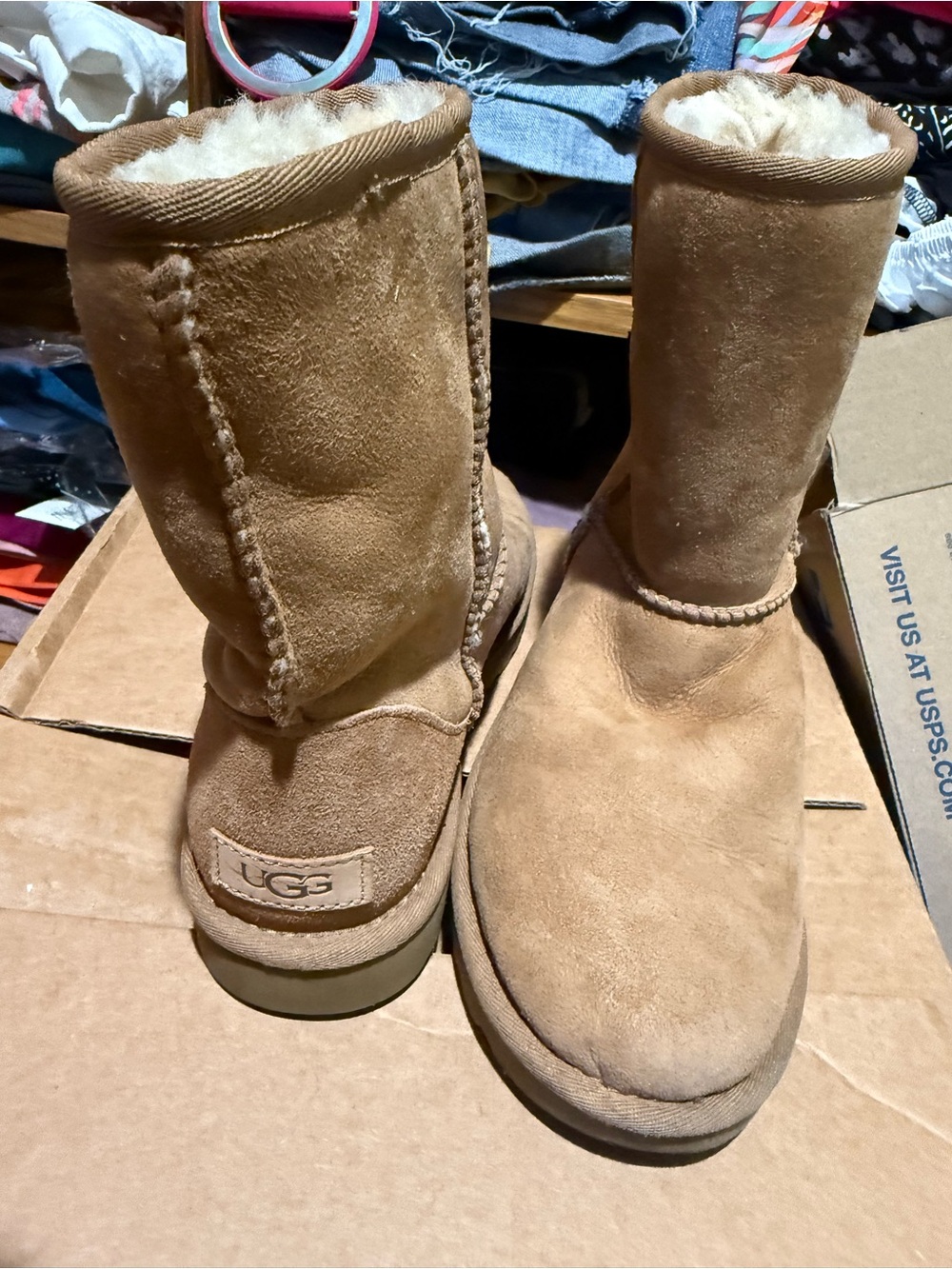 UGG women Classic Chestnut Suede Shearling Mid Boots